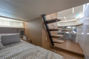 bluegame-yacht-bg42-cabin