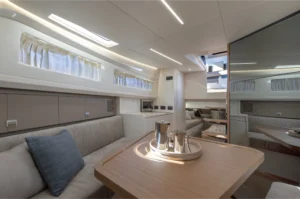 bluegame-yacht-bg42-dining-cushion