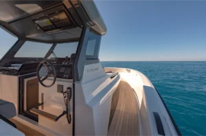 bluegame-yacht-bg42-whelstation